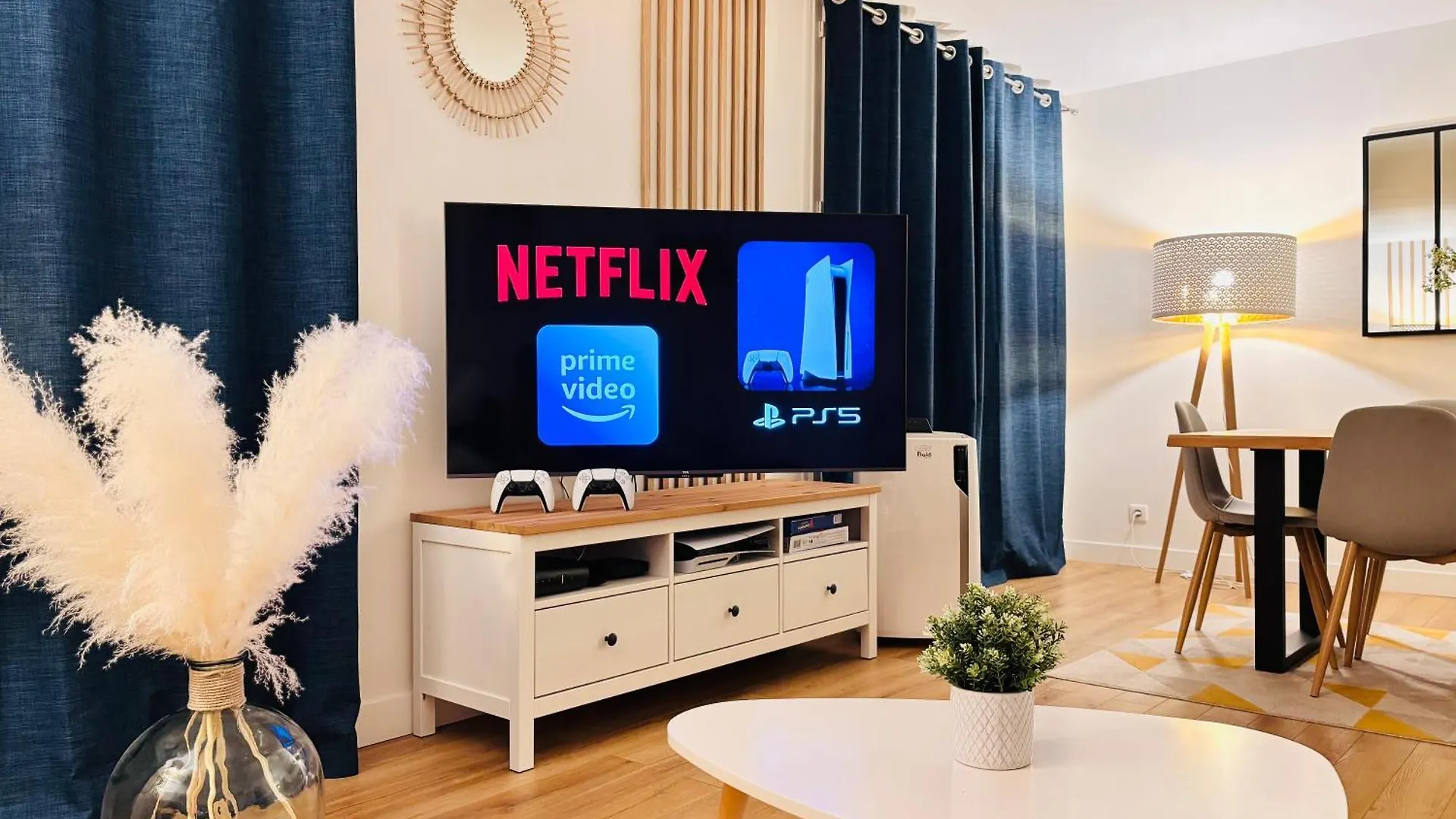 Διαμέρισμα Myjolieparishome - King Size Bed, Ac Living Room, Balcony