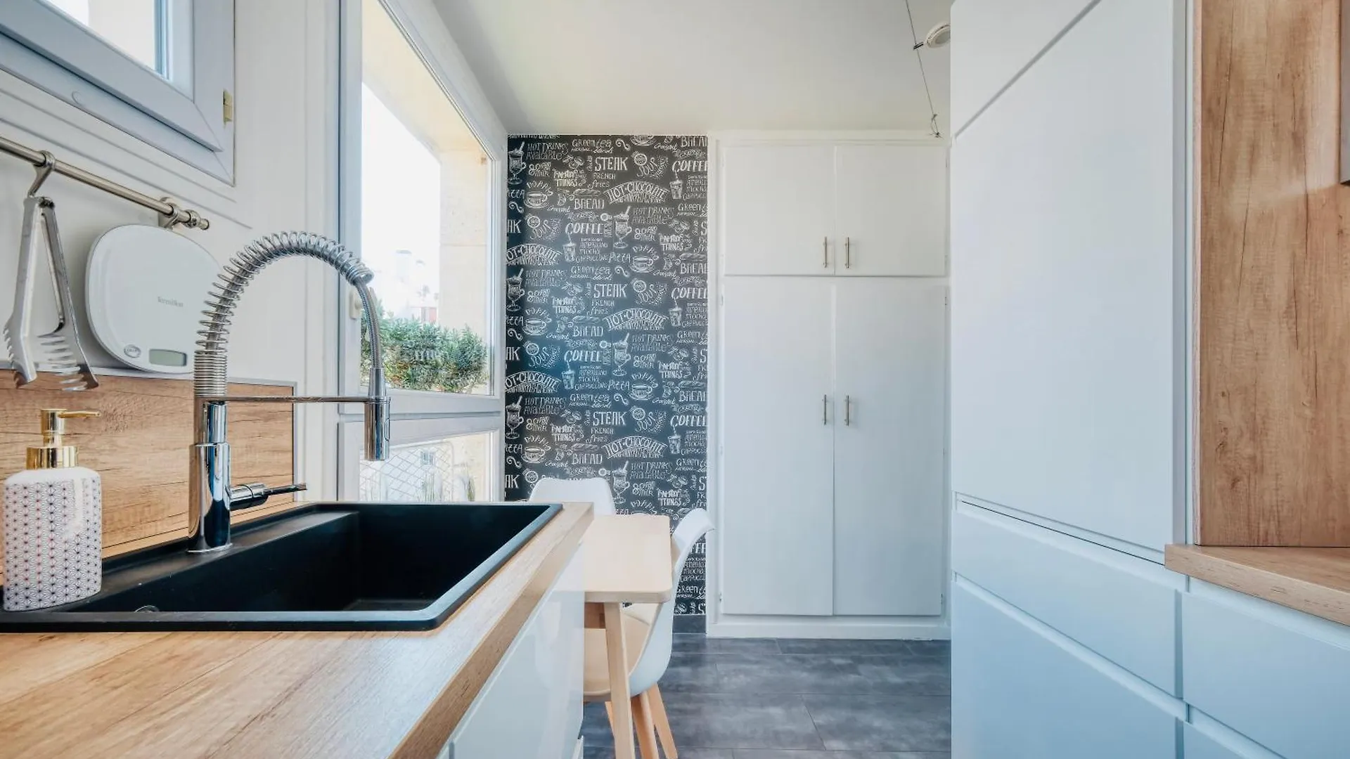 公寓 Myjolieparishome - King Size Bed, Ac Living Room, Balcony